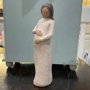 Willow Tree Expecting Mother Figurine
“Cherish”